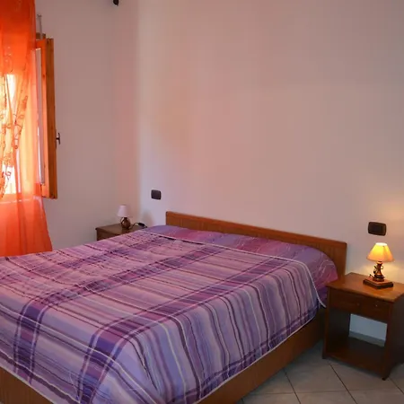 蓝海公寓 罗萨岛