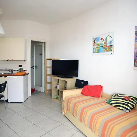 蓝海公寓 * 罗萨岛