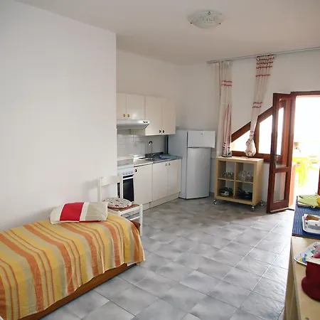 蓝海公寓 公寓 *