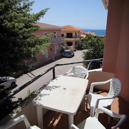 蓝海公寓 * 罗萨岛